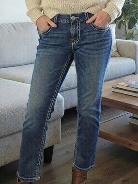 Silver Jeans Co. SUKI Mid-Rise Mid-Wash Straight/Capri Jeans